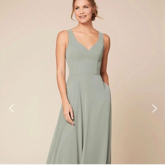 Dear Cleo Ivy Tie Back Dress with Side Slit in Mint Size 4 - Picture 2 of 15